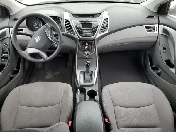 5NPDH4AE6GH765139 2016 HYUNDAI ELANTRA - Image 8