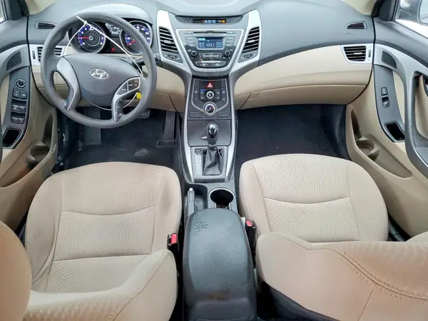 5NPDH4AE6GH765318 2016 HYUNDAI ELANTRA - Image 8