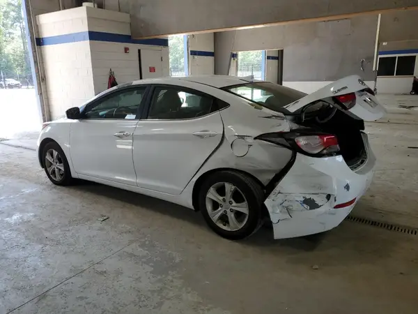 5NPDH4AE6GH767103 2016 HYUNDAI ELANTRA - Image 2