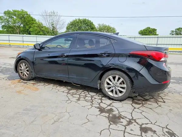 5NPDH4AE6GH768008 2016 HYUNDAI ELANTRA - Image 2