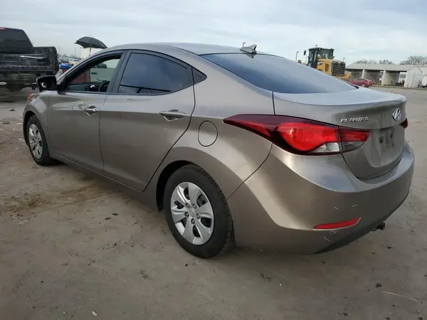 5NPDH4AE6GH772463 2016 HYUNDAI ELANTRA - Image 2