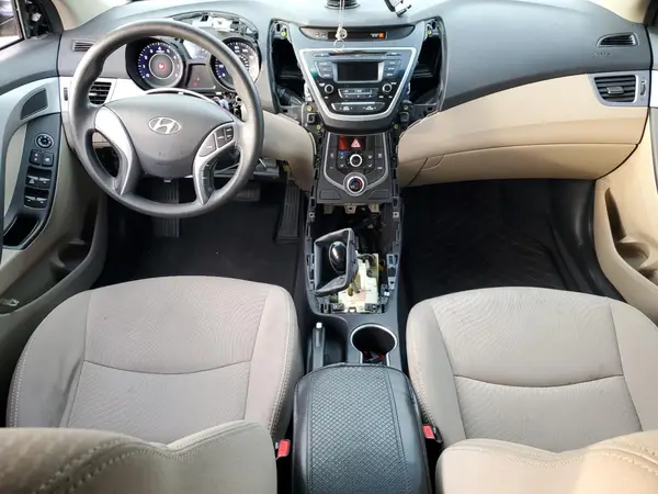 5NPDH4AE6GH772463 2016 HYUNDAI ELANTRA - Image 8