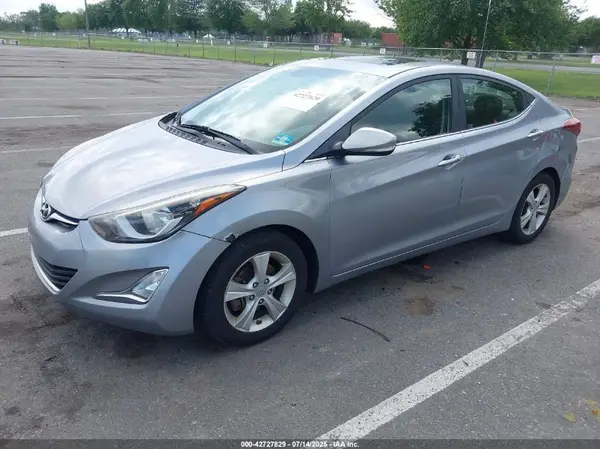 5NPDH4AE6GH774052 2016 HYUNDAI ELANTRA - Image 2