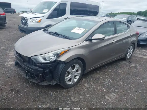 5NPDH4AE6GH775136 2016 HYUNDAI ELANTRA - Image 2