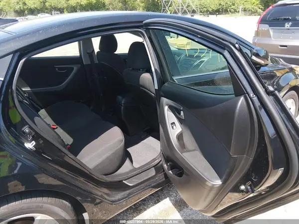 5NPDH4AE6GH775282 2016 HYUNDAI ELANTRA - Image 8
