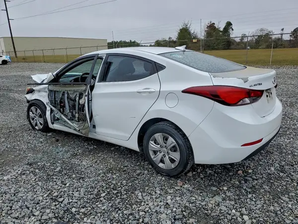 5NPDH4AE6GH775315 2016 HYUNDAI ELANTRA - Image 2