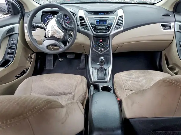 5NPDH4AE6GH775315 2016 HYUNDAI ELANTRA - Image 8