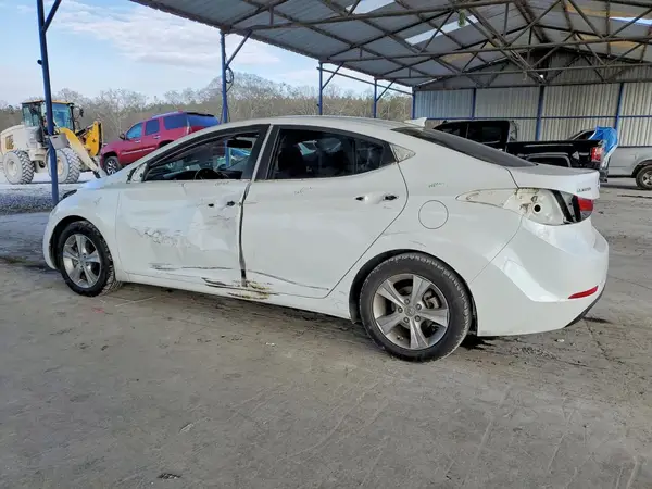 5NPDH4AE6GH775640 2016 HYUNDAI ELANTRA - Image 2