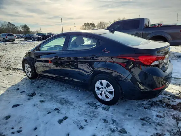 5NPDH4AE6GH775721 2016 HYUNDAI ELANTRA - Image 2