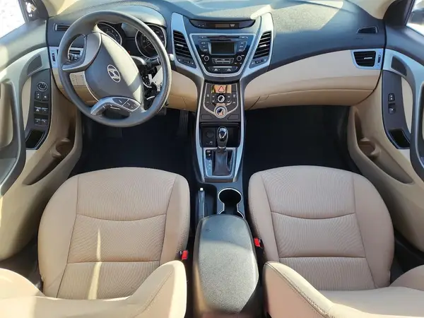 5NPDH4AE6GH775721 2016 HYUNDAI ELANTRA - Image 8