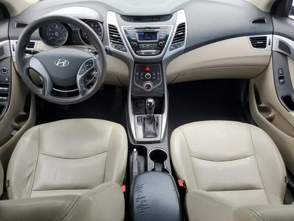 5NPDH4AE6GH775850 2016 HYUNDAI ELANTRA - Image 8