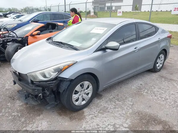 5NPDH4AE6GH777257 2016 HYUNDAI ELANTRA - Image 2