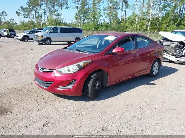 5NPDH4AE6GH777582 2016 HYUNDAI ELANTRA - Image 2
