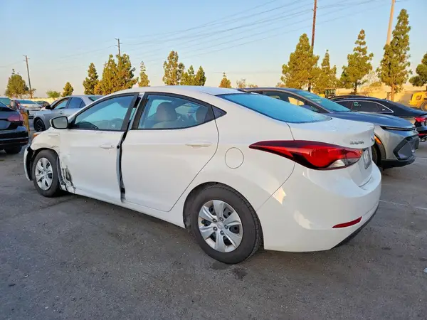 5NPDH4AE6GH777971 2016 HYUNDAI ELANTRA - Image 2
