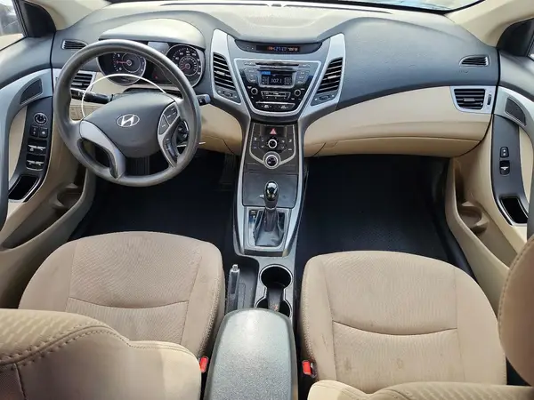 5NPDH4AE6GH778943 2016 HYUNDAI ELANTRA - Image 8
