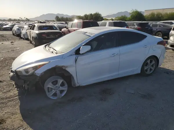 5NPDH4AE6GH779557 2016 HYUNDAI ELANTRA - Image 1
