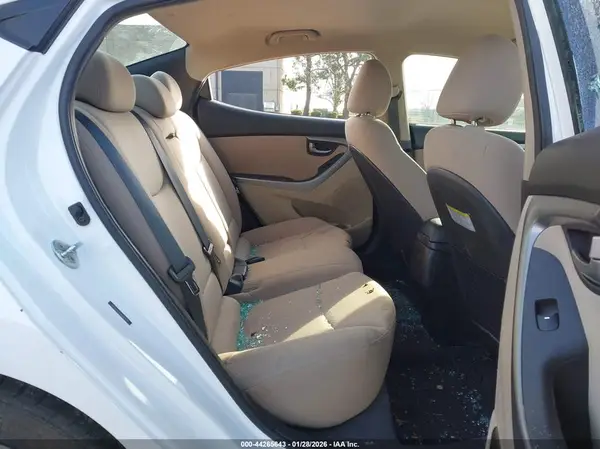 5NPDH4AE6GH780174 2016 HYUNDAI ELANTRA - Image 8