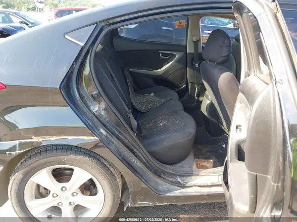 5NPDH4AE6GH780837 2016 HYUNDAI ELANTRA - Image 8