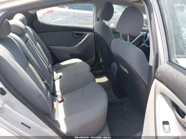 5NPDH4AE6GH782099 2016 HYUNDAI ELANTRA - Image 8