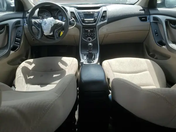 5NPDH4AE6GH783155 2016 HYUNDAI ELANTRA - Image 8