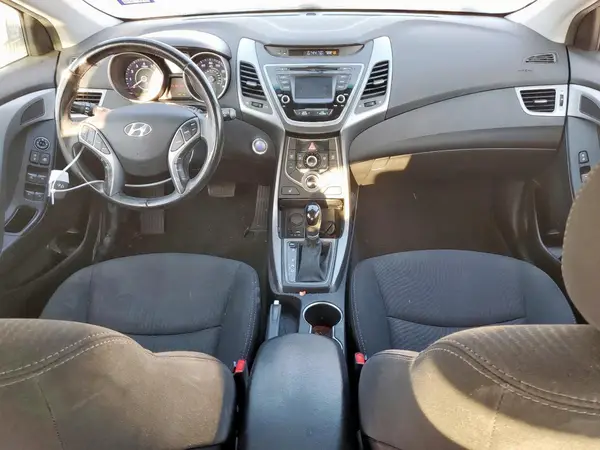 5NPDH4AE6GH783642 2016 HYUNDAI ELANTRA - Image 8