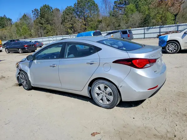 5NPDH4AE6GH784628 2016 HYUNDAI ELANTRA - Image 2