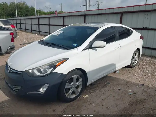 5NPDH4AE6GH784967 2016 HYUNDAI ELANTRA - Image 2