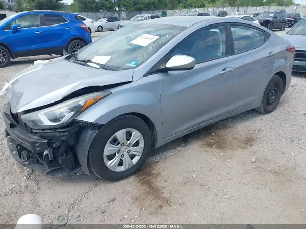 5NPDH4AE6GH785777 2016 HYUNDAI ELANTRA - Image 2