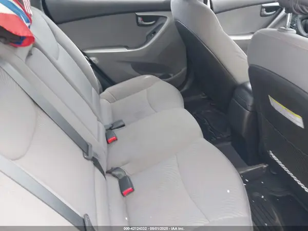 5NPDH4AE6GH785777 2016 HYUNDAI ELANTRA - Image 8
