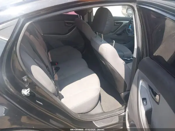 5NPDH4AE6GH786962 2016 HYUNDAI ELANTRA - Image 8