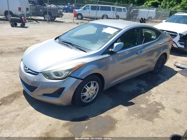 5NPDH4AE6GH787884 2016 HYUNDAI ELANTRA - Image 2