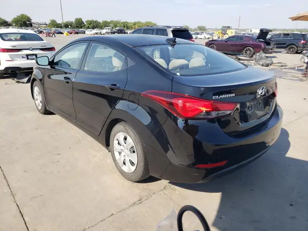 5NPDH4AE6GH788680 2016 HYUNDAI ELANTRA - Image 2