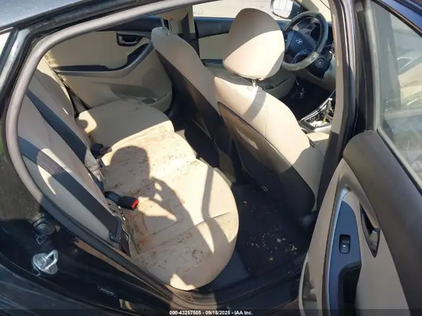 5NPDH4AE6GH789361 2016 HYUNDAI ELANTRA - Image 8