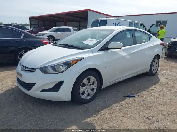 5NPDH4AE6GH789621 2016 HYUNDAI ELANTRA - Image 2