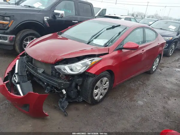 5NPDH4AE6GH793393 2016 HYUNDAI ELANTRA - Image 2