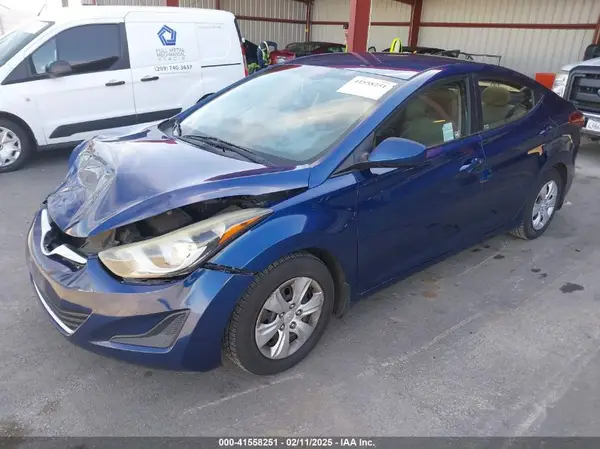 5NPDH4AE6GH793507 2016 HYUNDAI ELANTRA - Image 2