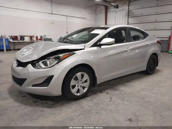 5NPDH4AE6GH796486 2016 HYUNDAI ELANTRA - Image 2