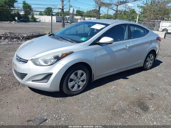 5NPDH4AE6GH797704 2016 HYUNDAI ELANTRA - Image 2