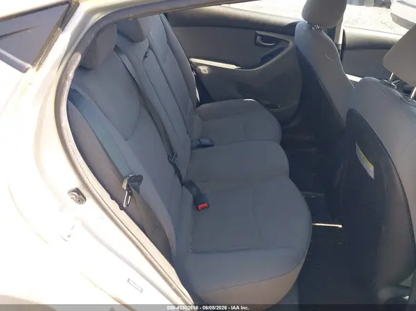 5NPDH4AE6GH797704 2016 HYUNDAI ELANTRA - Image 8