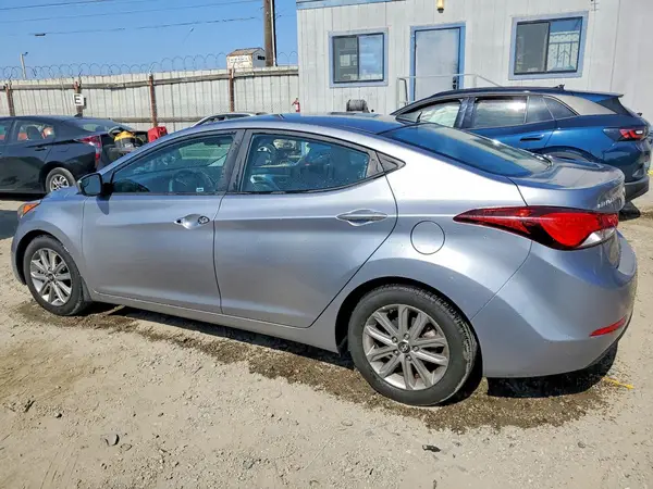 5NPDH4AE7GH658682 2016 HYUNDAI ELANTRA - Image 2