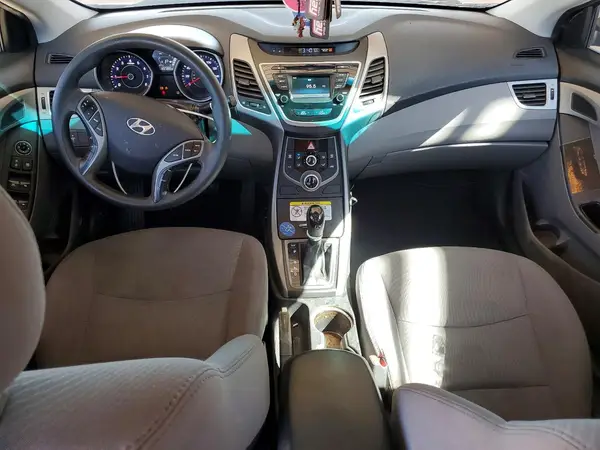 5NPDH4AE7GH659136 2016 HYUNDAI ELANTRA - Image 8