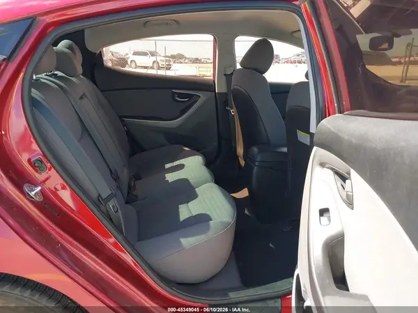 5NPDH4AE7GH659492 2016 HYUNDAI ELANTRA - Image 8