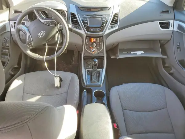 5NPDH4AE7GH659685 2016 HYUNDAI ELANTRA - Image 8