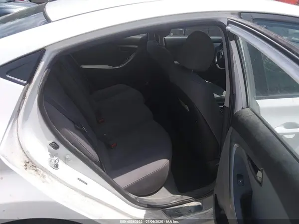 5NPDH4AE7GH661095 2016 HYUNDAI ELANTRA - Image 8