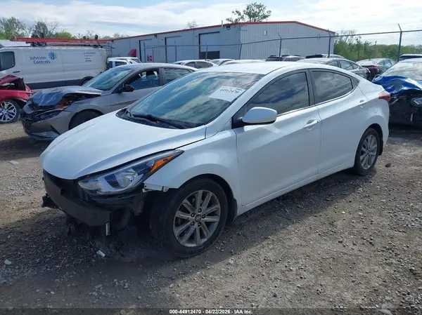 5NPDH4AE7GH661775 2016 HYUNDAI ELANTRA - Image 2