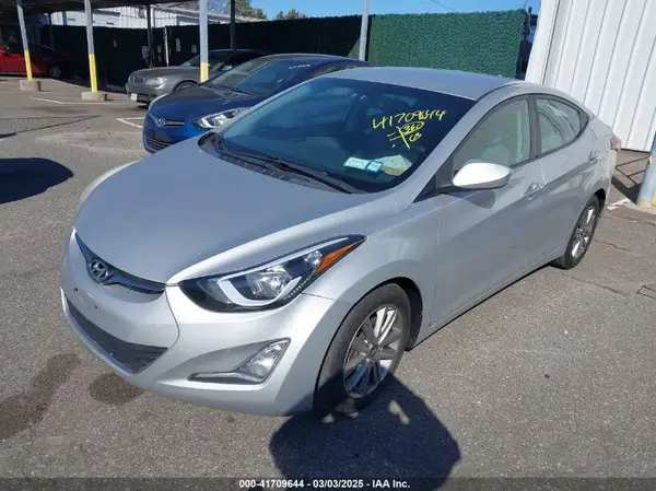 5NPDH4AE7GH662098 2016 HYUNDAI ELANTRA - Image 2