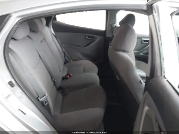 5NPDH4AE7GH662375 2016 HYUNDAI ELANTRA - Image 8