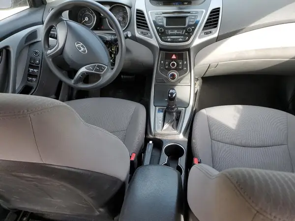 5NPDH4AE7GH664644 2016 HYUNDAI ELANTRA - Image 8