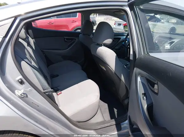 5NPDH4AE7GH664871 2016 HYUNDAI ELANTRA - Image 8