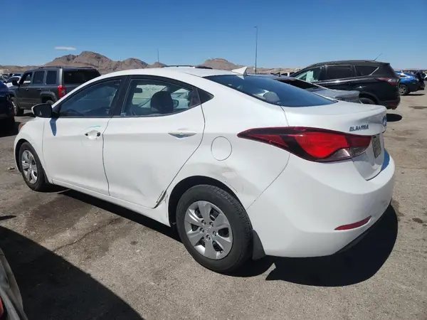 5NPDH4AE7GH666328 2016 HYUNDAI ELANTRA - Image 2